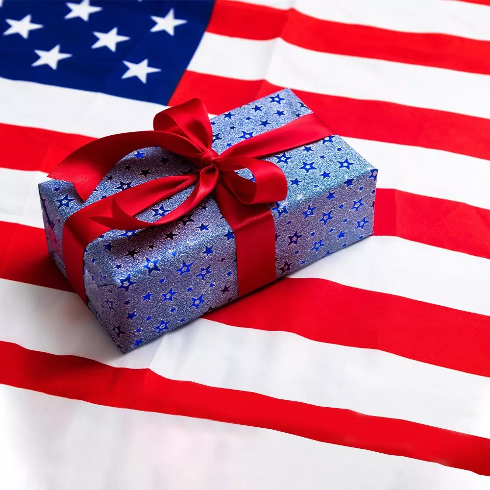 Custom independence day gift boxes with ribbon